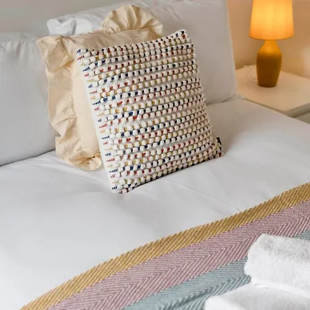 Hawkhill Lookout - Arthur's Seat View Edinburg