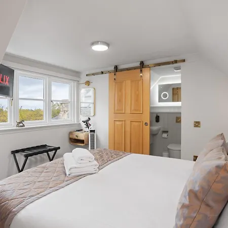 Prime Luxury 3 Bed Lejlighed *