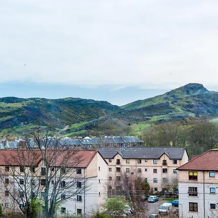 Destiny Student - Holyrood Apartment *
