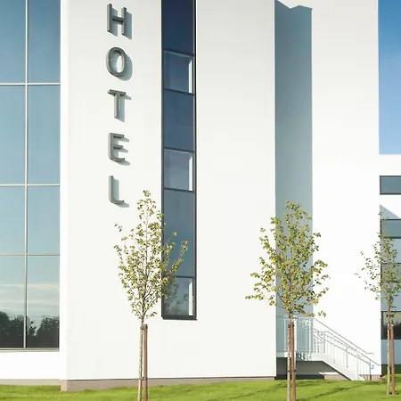 Ibis Budget Park 3*