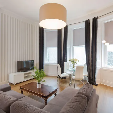 Castle Apartmanhotel