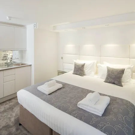 Aparthotel Castle 4*