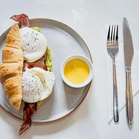 Castle Aparthotel Edinburgh