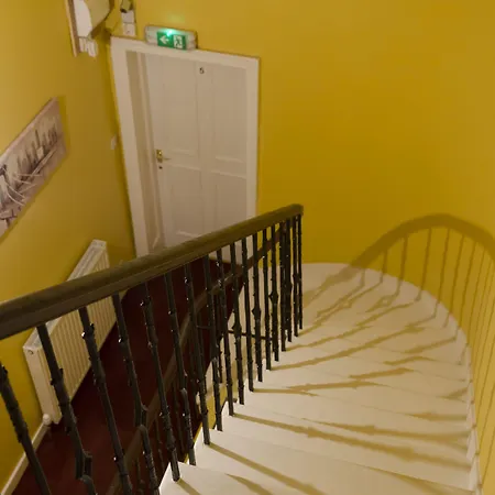 16 Pilrig Edimburgo