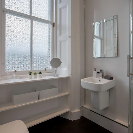 Guest house Kingsley Guest House 3*