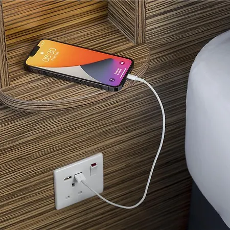 Travelodge Rose Street 3*