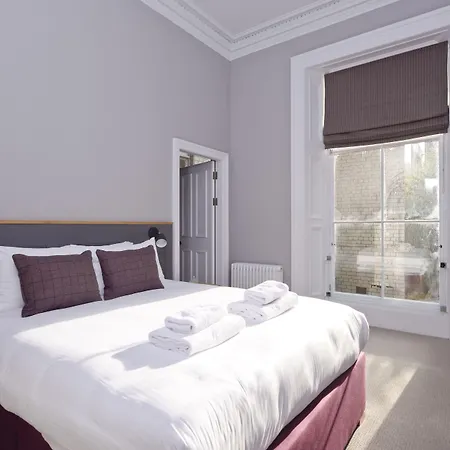 Apartment Destiny Scotland - Distillers House Edinburgh