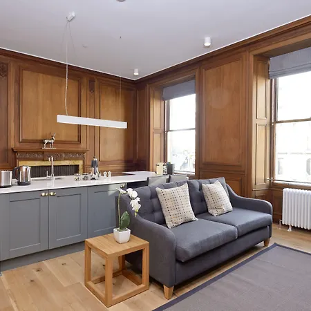 Destiny Scotland - Distillers House Apartment *