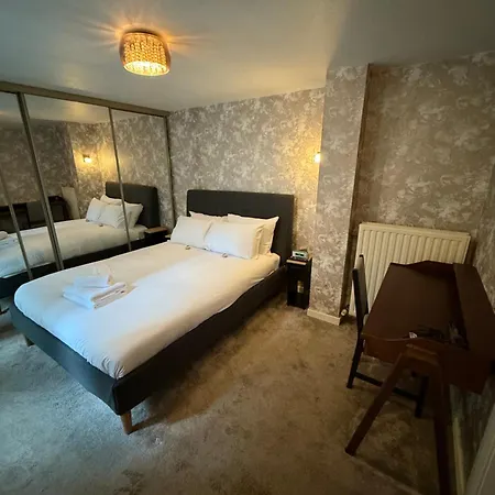 ゲストハウス The Gifford 4*