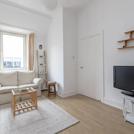 Apartment Cosy Flat Near Castle Edinburgh