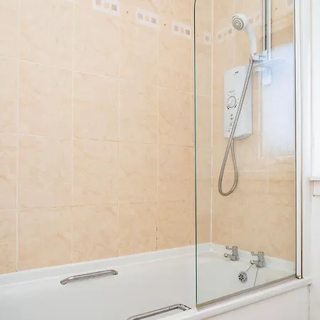 Elegant 3br Home, Centre And Free Parking Apartment Edinburgh