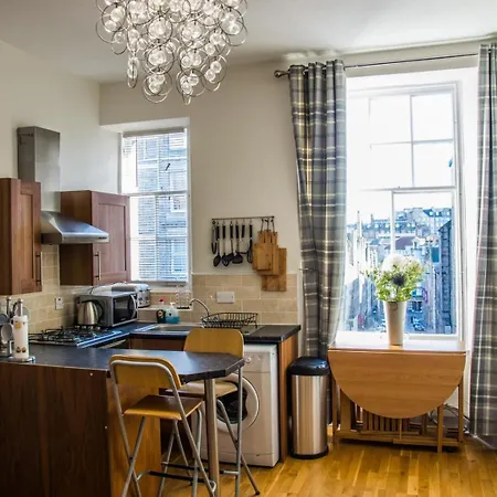 Apartment High Street At The Heart Of The Royal Mile Edinburgh