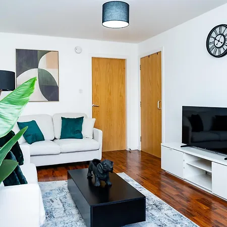 Elegant 3br Home, Centre And Free Parking Apartment *
