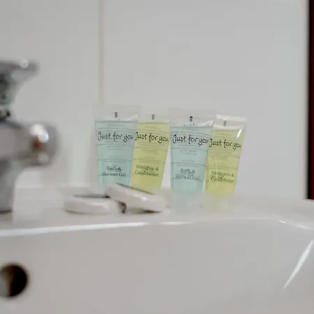 Pass The Keys Spacious Bright Modern Flat