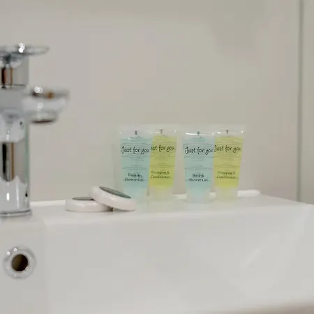 Pass The Keys Spacious Bright Modern Flat *