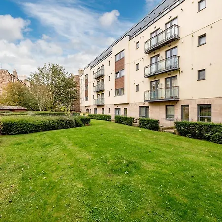 Pass The Keys Spacious Bright Modern Flat דירה אדינבורו