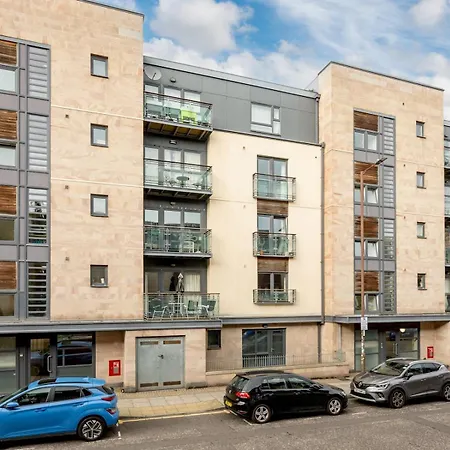 Pass The Keys Spacious Bright Modern Flat אדינבורו