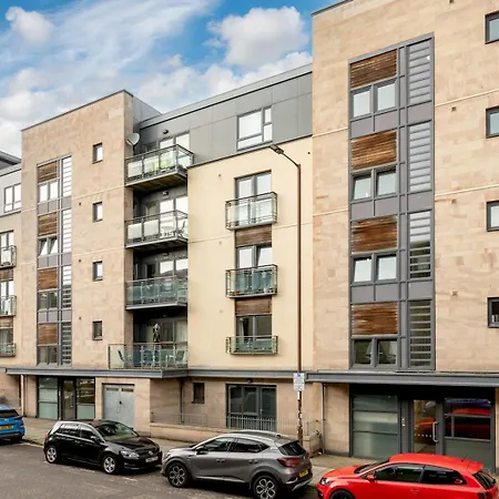 Pass The Keys Spacious Bright Modern Flat דירה אדינבורו