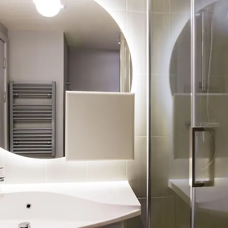 Adagio Royal Mile Edinburgh