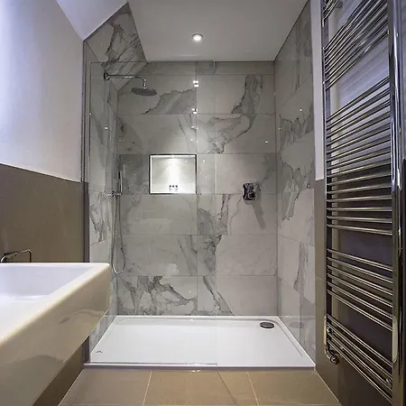 The Lane 4* إدنبرة