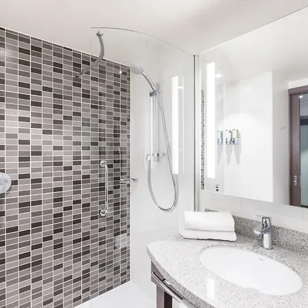 Hampton By Hilton West End אדינבורו