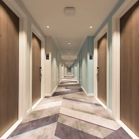 爱丁堡西区希尔顿汉普顿酒店 3*