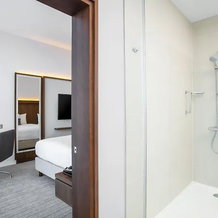 Отель Courtyard By Marriott West 4*
