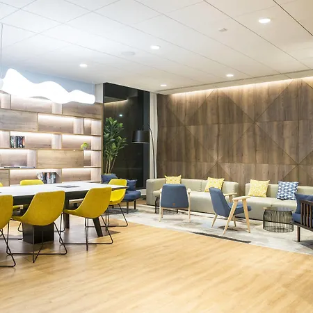 Courtyard By Marriott West 4* Эдинбург