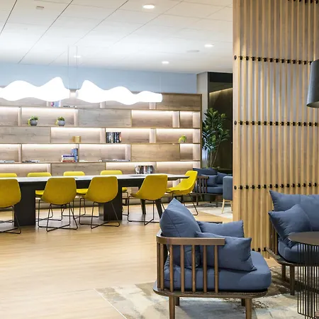 Courtyard By Marriott West Эдинбург