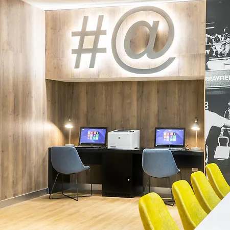 Hotel Courtyard By Marriott West