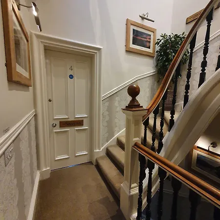 Pensionat 18 Craigmillar Park 4*