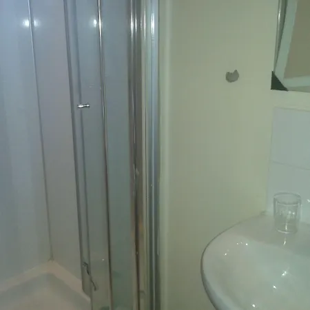 Capital House 3*