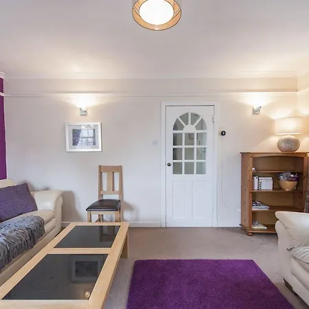 Writers View, Royal Mile Apartmán