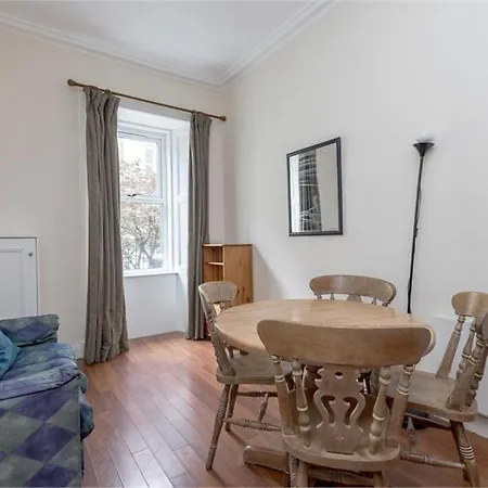 Apartamento 3 Bedrooms Flat In New Town , Lothian Road *