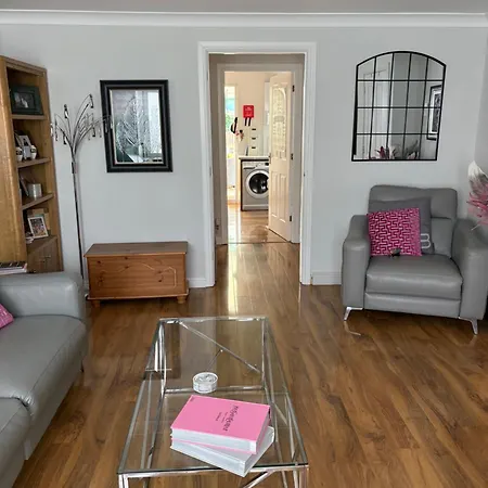 Apartamento Beautiful House With Secure Pet Friendly Garden South *