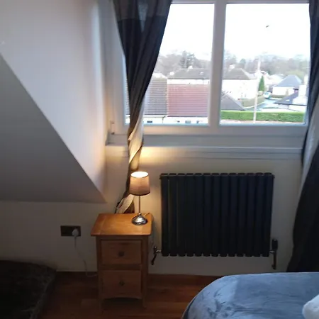 Luxurious Townhouse With Hot Tub Lägenhet