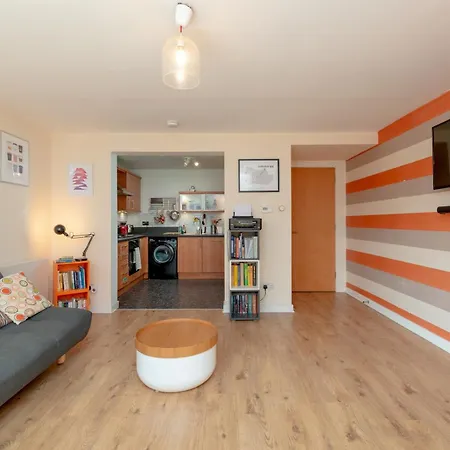 Lägenhet Modern 2-bdr Flat In - Pass The Keys