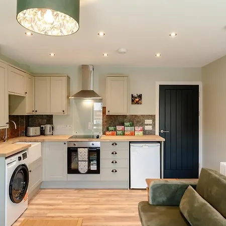 Stunning Upper In The City! Apartman *