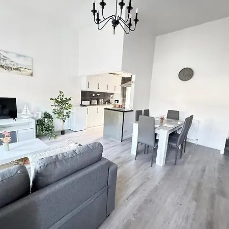 Spacious 2br By Portobello Apartament *