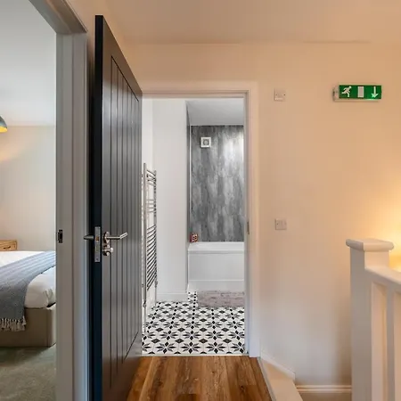 Stunning Upper In The City! Édimbourg