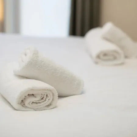 Modern 2-bdr Flat In - Pass The Keys