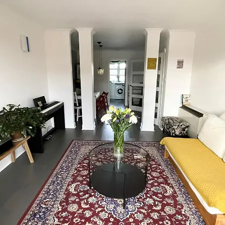 Bright & Spacious Flat Near Newhaven Harbour * Edinburgh
