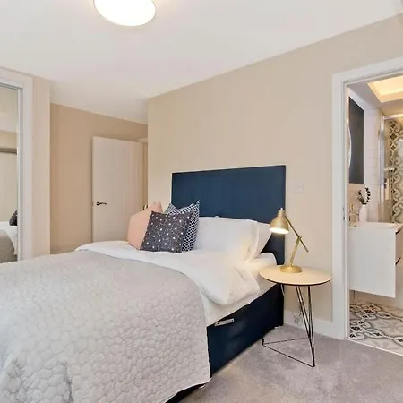 Apartment Stylish 2 Bed Centre With Parking Edinburgh