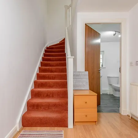 Unique 1 Bed House With Private Parking Appartement