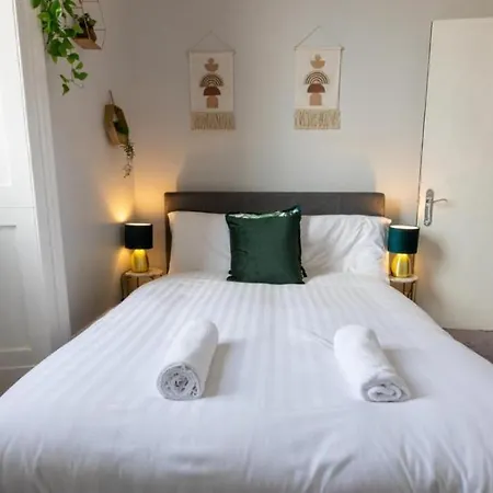 Festival Escape Apartment *