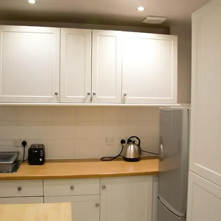 Elm Row Spacious And אדינבורו