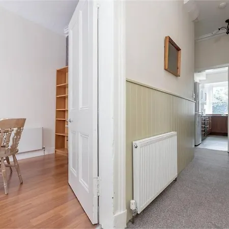 3 Bedrooms Flat In New Town , Lothian Road Apartamento