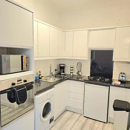 Apartment Beautiful Travelers - Salmond Place