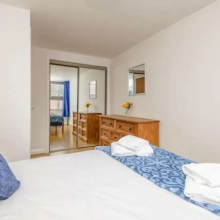 Unique 1 Bed House With Private Parking Apartmán *