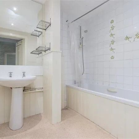 公寓 3 Bedrooms Flat In New Town , Lothian Road *